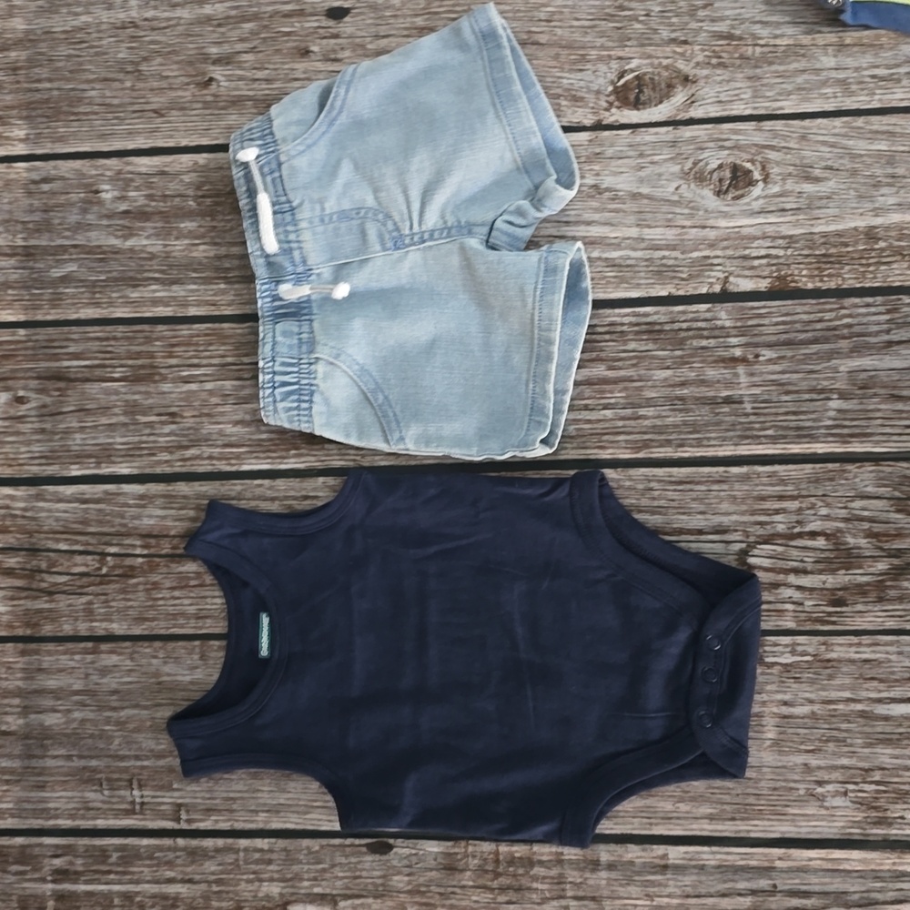 Baby size 0-3 lot - Picture 3 of 4